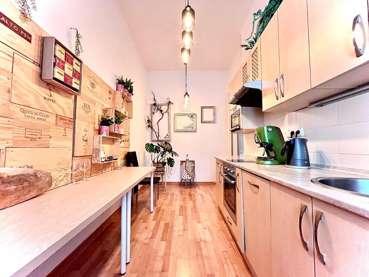 Sunny City - Apartment In Spa Zone With Private Garage Karlsbad Eksteriør billede