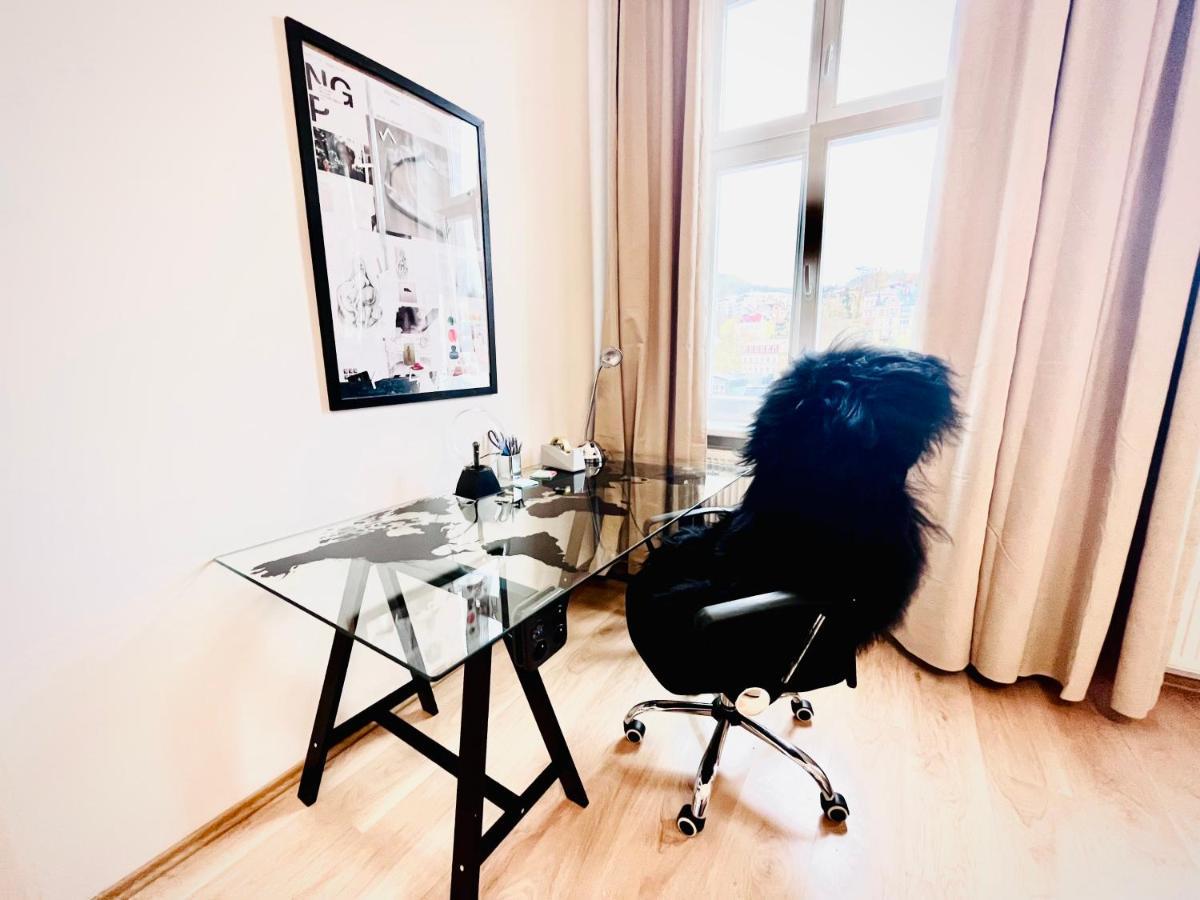 Sunny City - Apartment In Spa Zone With Private Garage Karlsbad Eksteriør billede